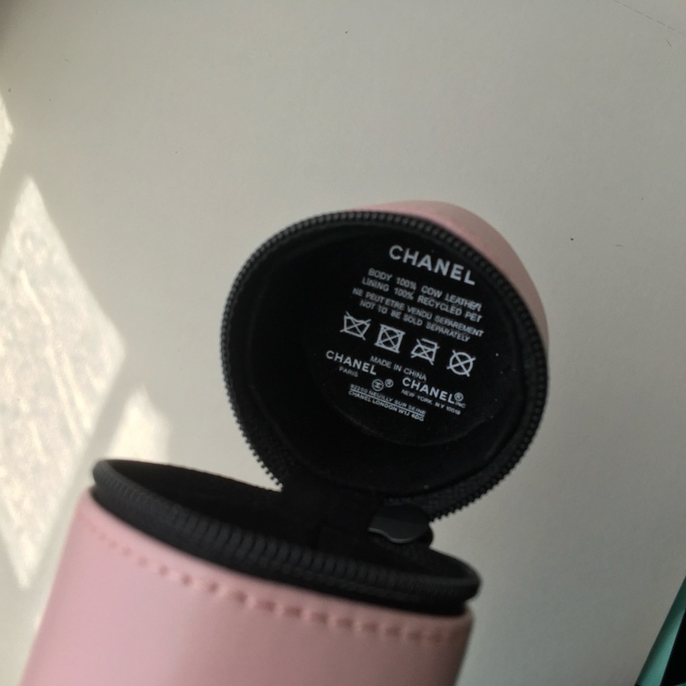- Chanel Codes Couleur Limited Edition Brush Pouch Only!!! - Picture 4 of 4
